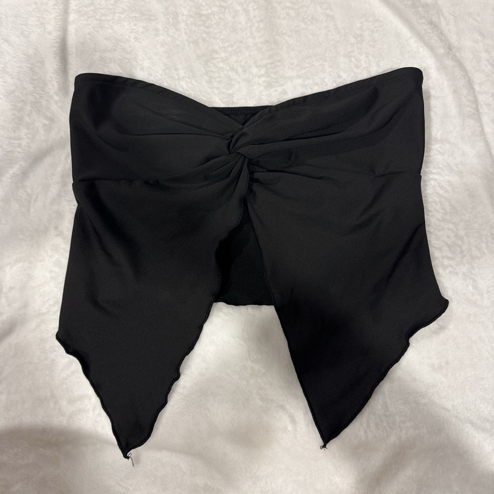 SHEIN Black Strapless Crop Top